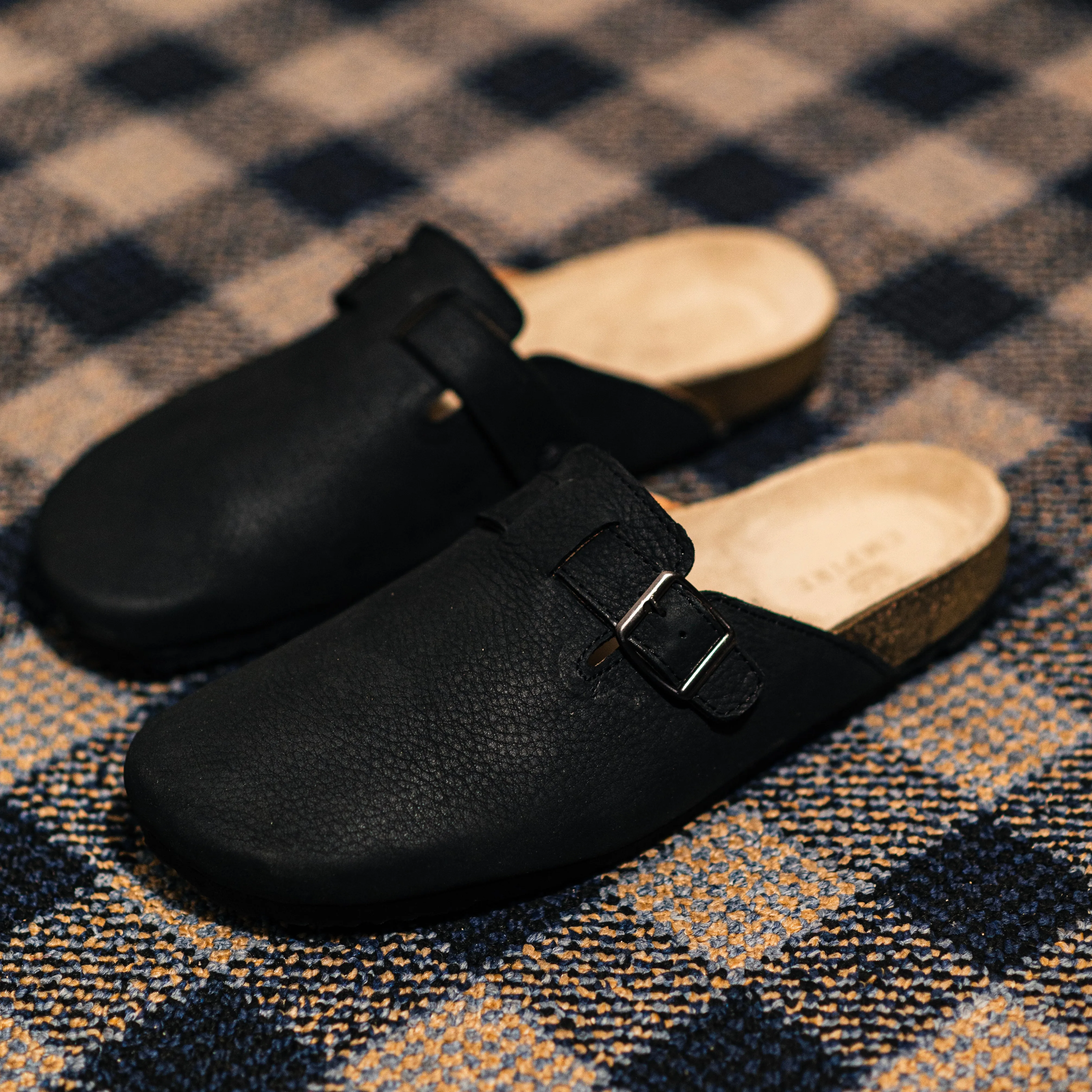 Boston Clogs Black (2025)