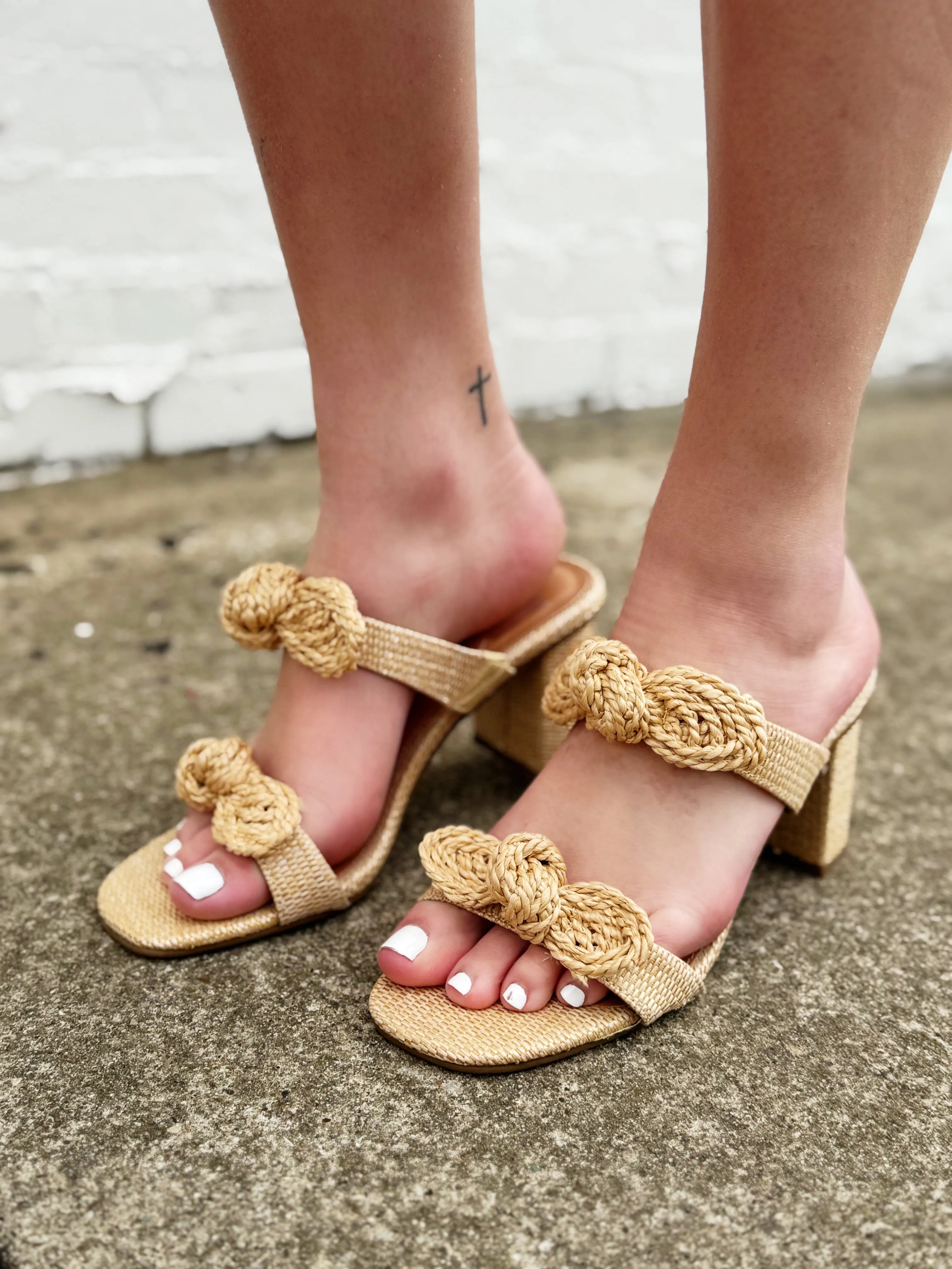 Dolce Vita Hope Heels In Raffia