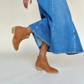 Jago Extra Wide Width Cowboy Boots - Tan Suede