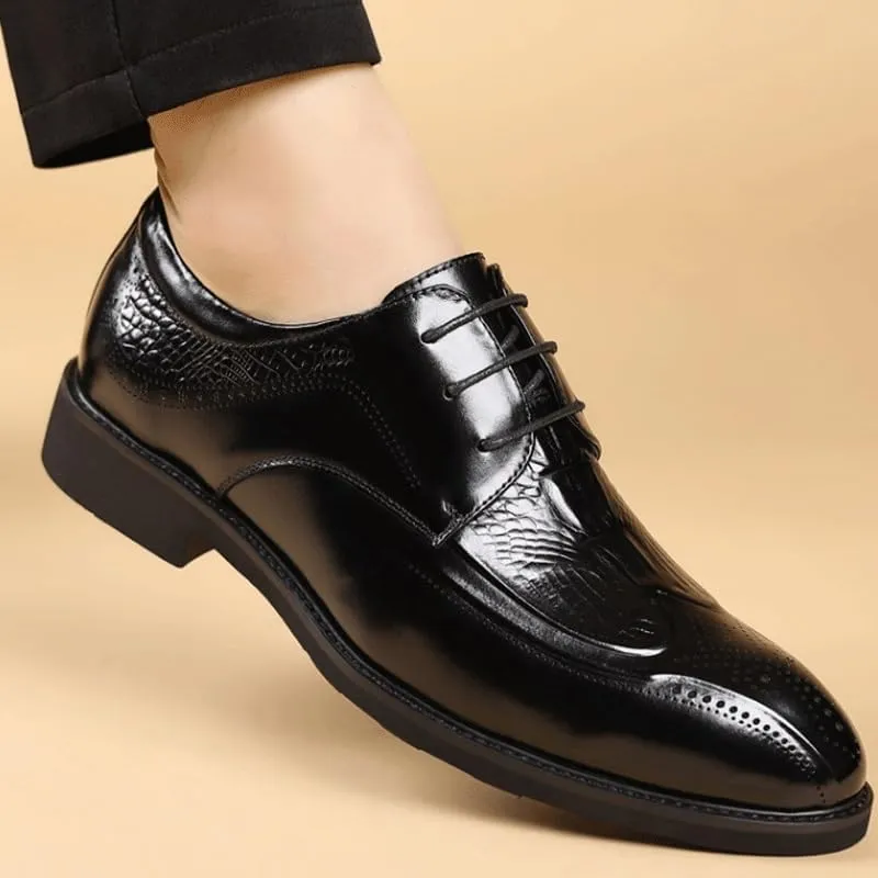 Men's Breathable Comfortable Business Lace Up Oxford Shoes Fashion Classic Carved Lace Up Leather Low Heels Dress Shoes