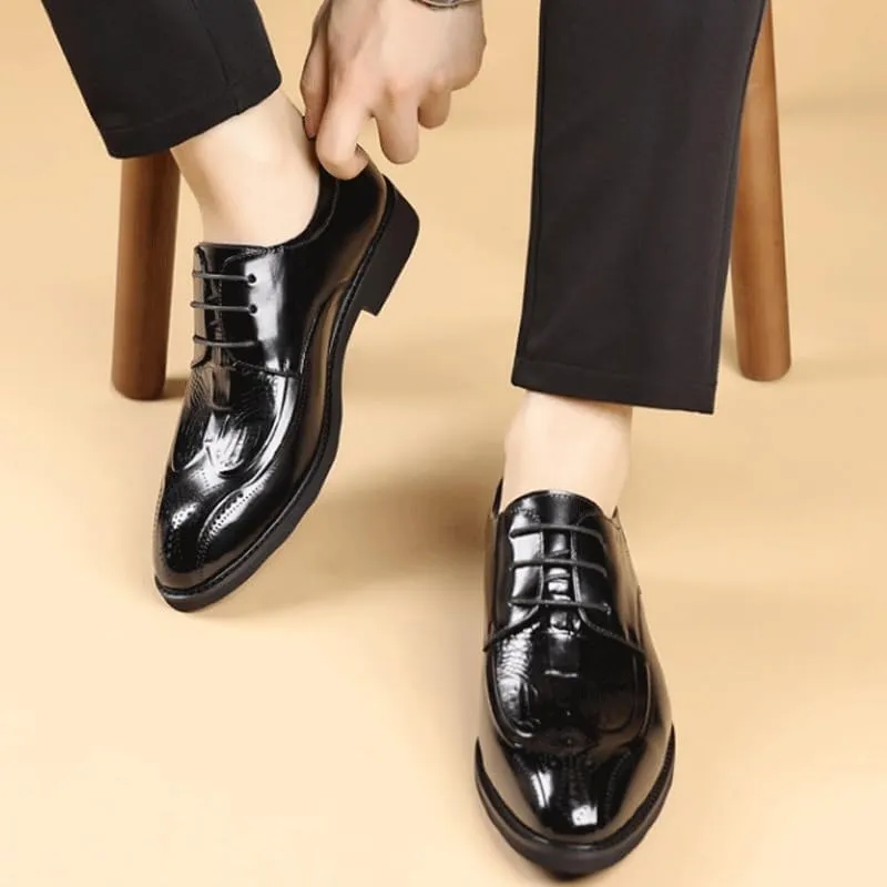 Men's Breathable Comfortable Business Lace Up Oxford Shoes Fashion Classic Carved Lace Up Leather Low Heels Dress Shoes