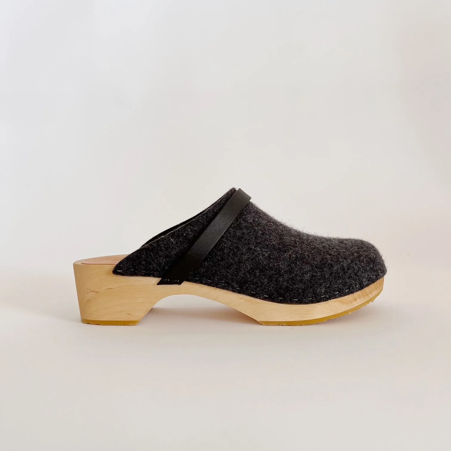 Toastie felt clog (MTO)