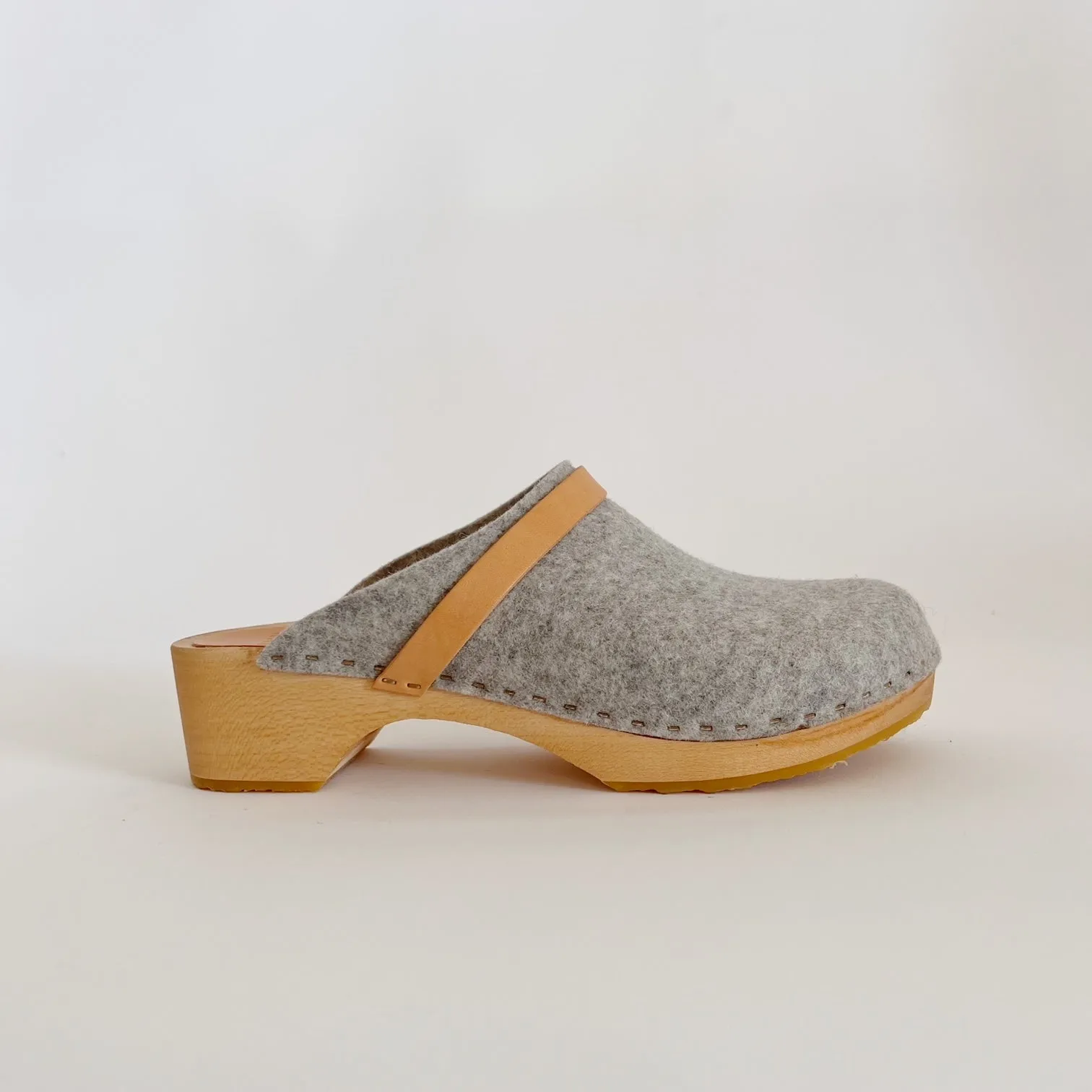 Toastie felt clog (MTO)