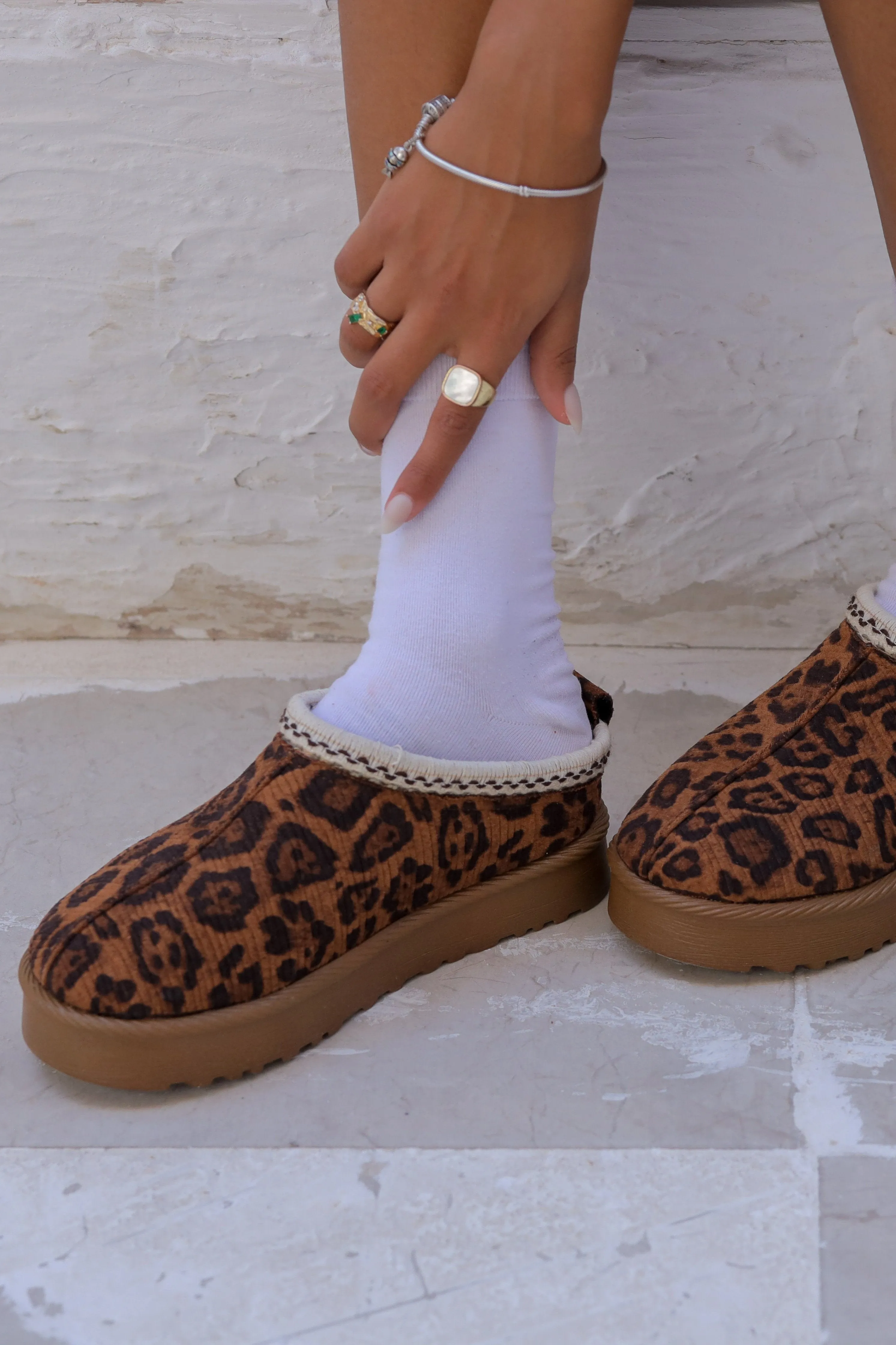 Toasty Trail Winter Mules - Dark Leopard
