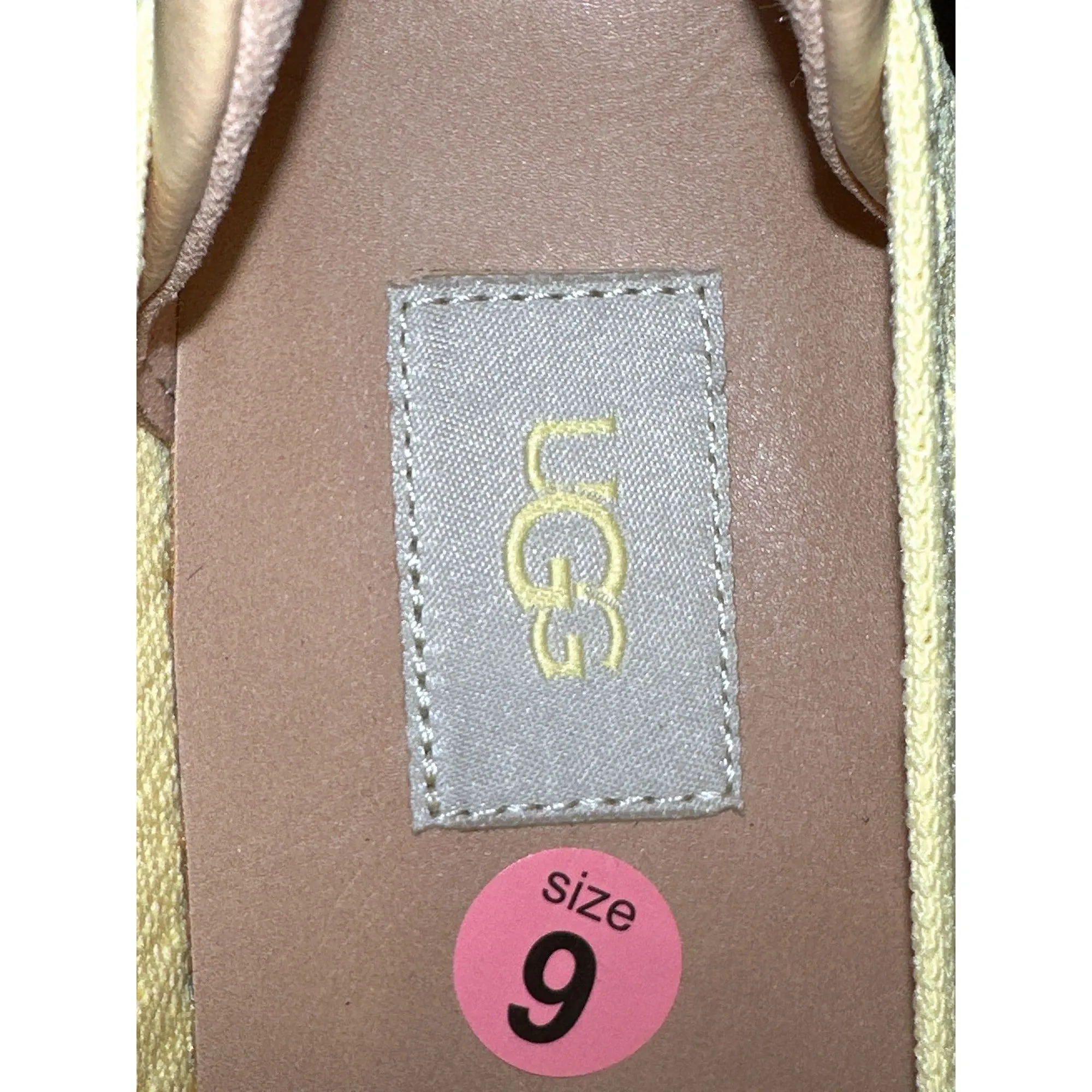Ugg Sammy Yellow & White Slip-On Shoes w/Knit Upper Size 9